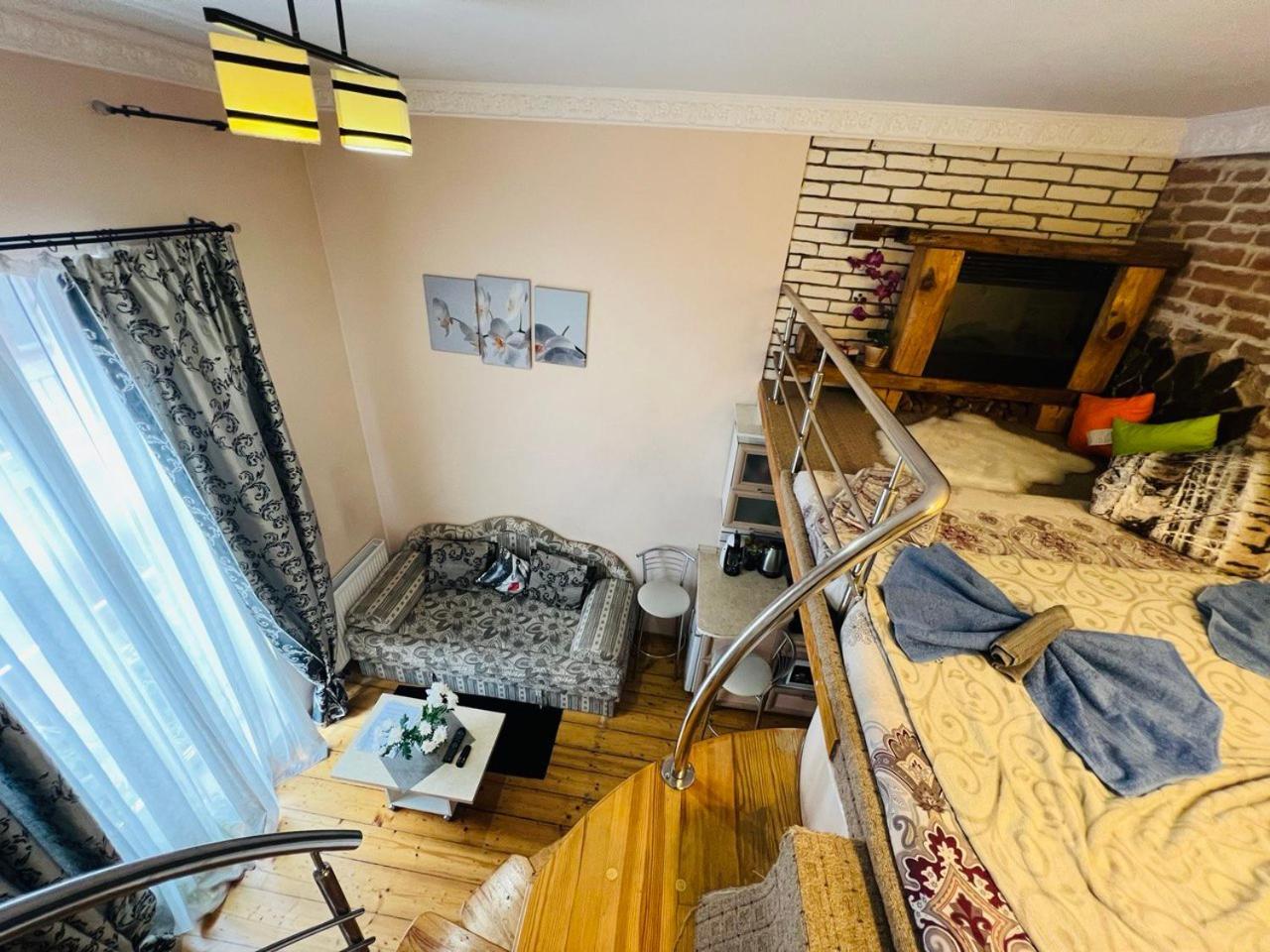 Apartment In The City Center Mini Ивано-Франкивск Екстериор снимка